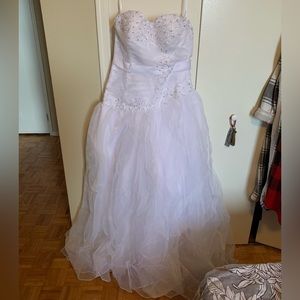 Size 12 Strapless Wedding Dress